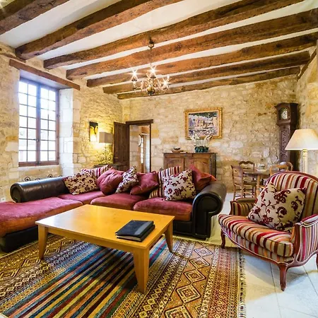 Peyrillac-et-millac Sleeps 10 With Pool Air Con And Wifi 빌라