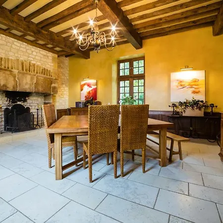 Peyrillac-et-millac Sleeps 10 With Pool Air Con And Wifi