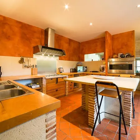 빌라 Peyrillac-et-millac Sleeps 10 With Pool Air Con And Wifi